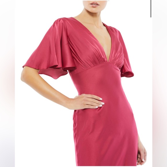 NWT Ieena for Mac Duggal Flounce Sleeve V-Neck Trumpet Gown in Raspberry Size 2 - Picture 2 of 9